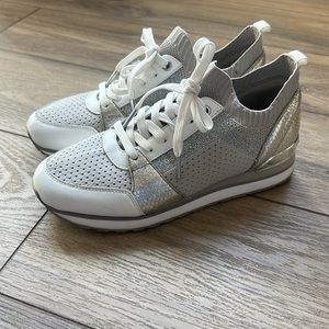 Sneakers Michael Kors , size 8, very good condition